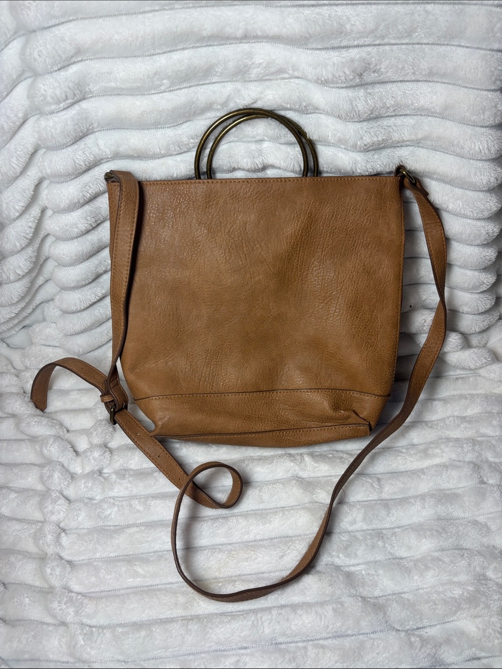 Universal Thread Tan Leather Crossbody Tote with Metal Ring Handles EUC